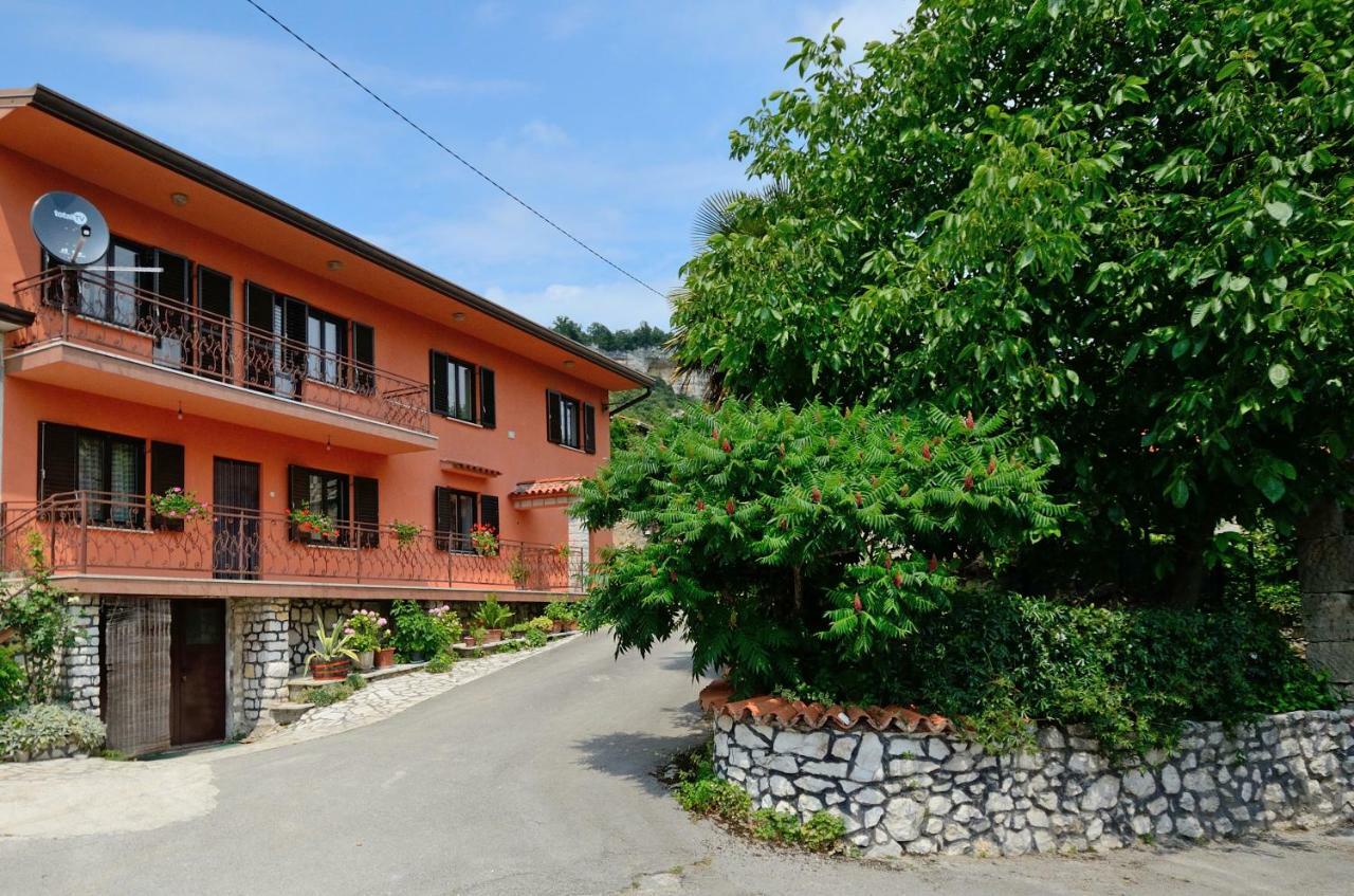 Cassa Jakov *